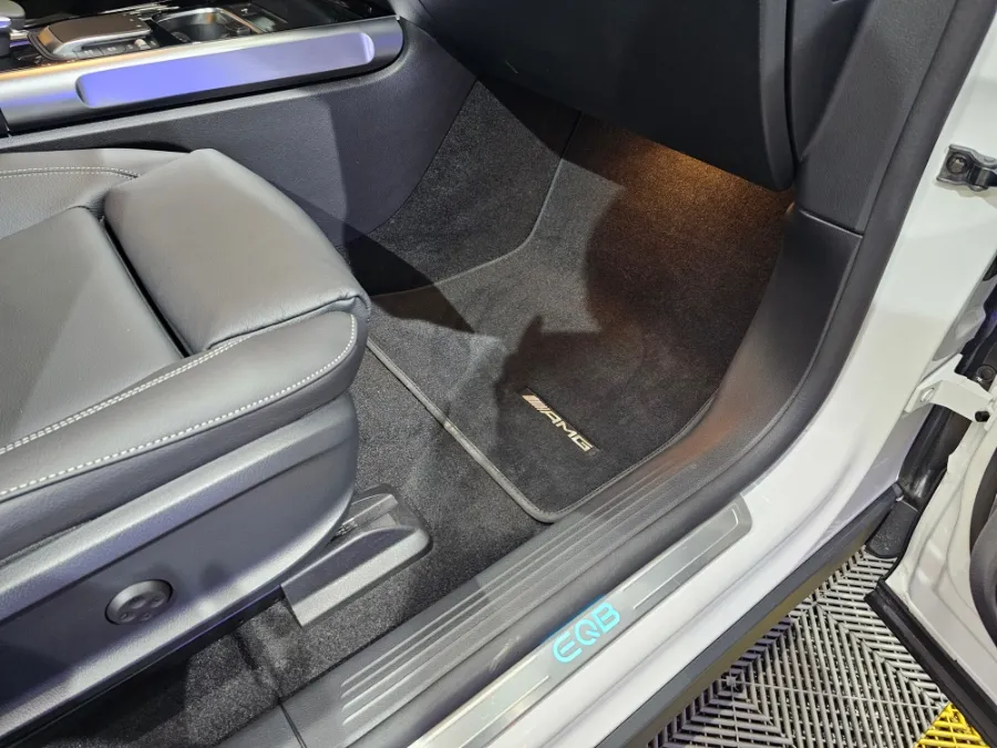 Mercedes-Benz EQBのガラスコーティング事例|費用目安・仕上がり 施工写真 1-3