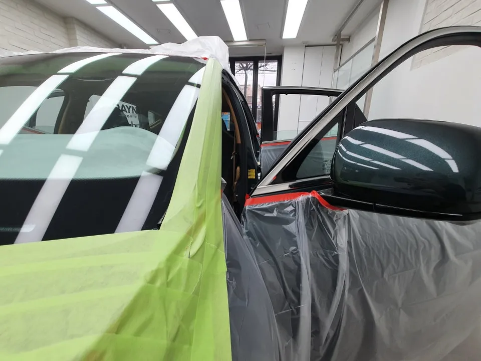 Genesis GV80 window tinting - Genesis GV80 Window Tinting Review: Rainbow V90 Film photo 4