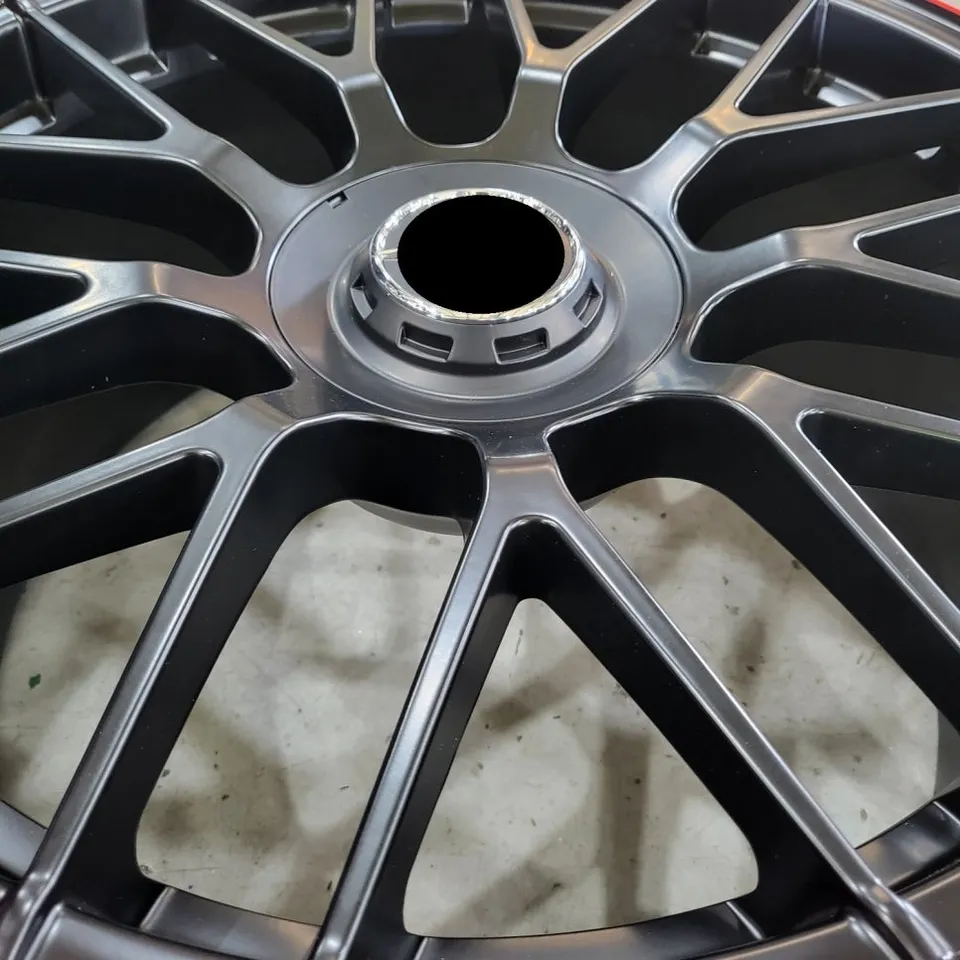 Mercedes-Benz G63 AMG vinyl wrap - Mercedes-Benz G63 AMG Vinyl Wrap Review: Cost & Results photo 4