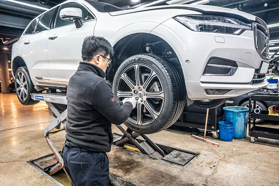Volvo XC60 exhaust upgrade - Volvo XC60 Performance Upgrade Review: Cost & Results photo 3