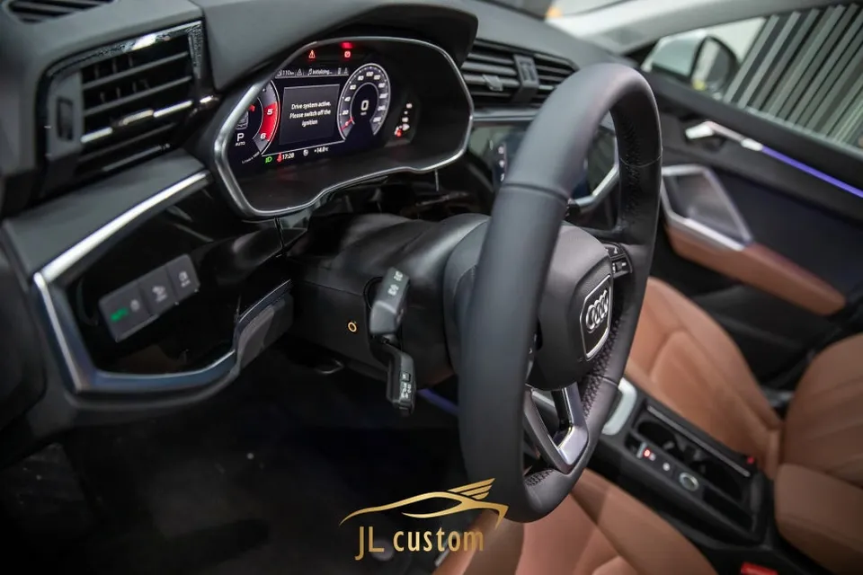Audi Q3 steering wheel - Audi Q3 Custom Steering Wheel Review — Enhanced Winter Comfort photo 6