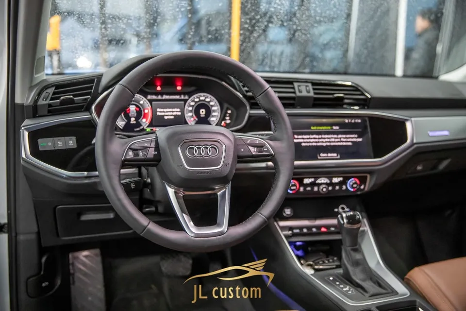 Audi Q3 steering wheel - Audi Q3 Custom Steering Wheel Review — Enhanced Winter Comfort photo 7