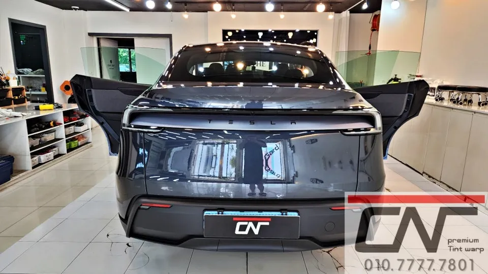 Tesla Model Yのカーフィルム施工事例|費用目安・仕上がり 施工写真 3-1