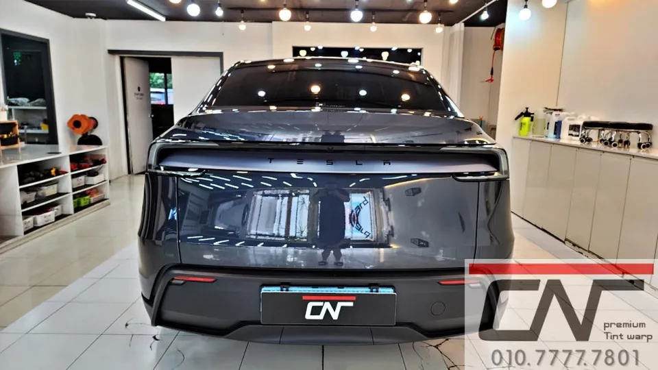 Tesla Model Yのカーフィルム施工事例|費用目安・仕上がり 施工写真 1-3