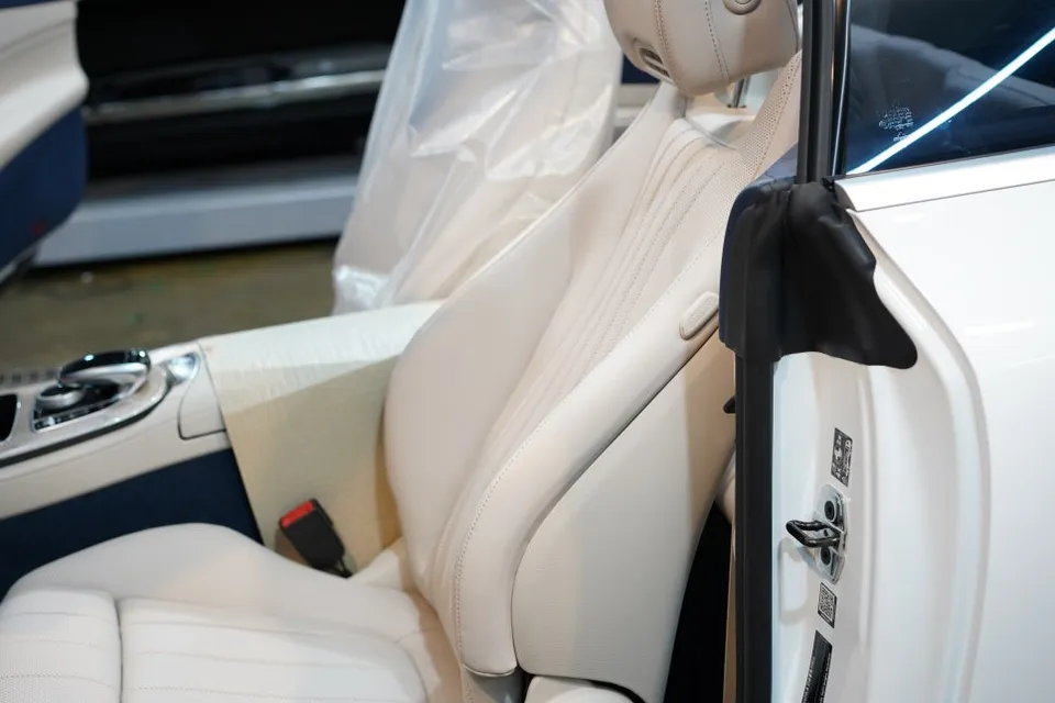 Mercedes-Benz Eクラスのカーフィルム施工事例｜費用目安・仕上がり 施工写真 1-2