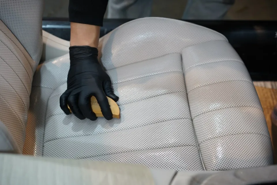 Mercedes-Benz Eクラスのカーフィルム施工事例｜費用目安・仕上がり 施工写真 3-3