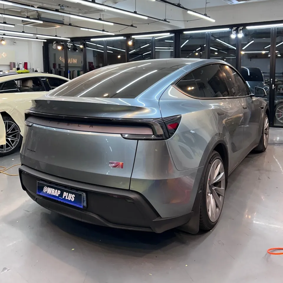 Tesla Model YのPPF施工事例｜費用目安・仕上がり 施工写真 1-2
