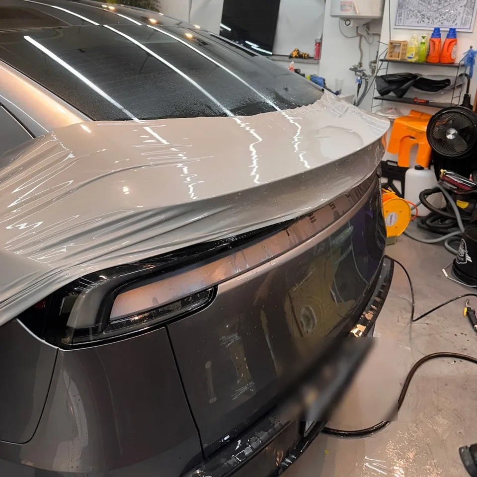 Tesla Model YのPPF施工事例｜費用目安・仕上がり 施工写真 1-3