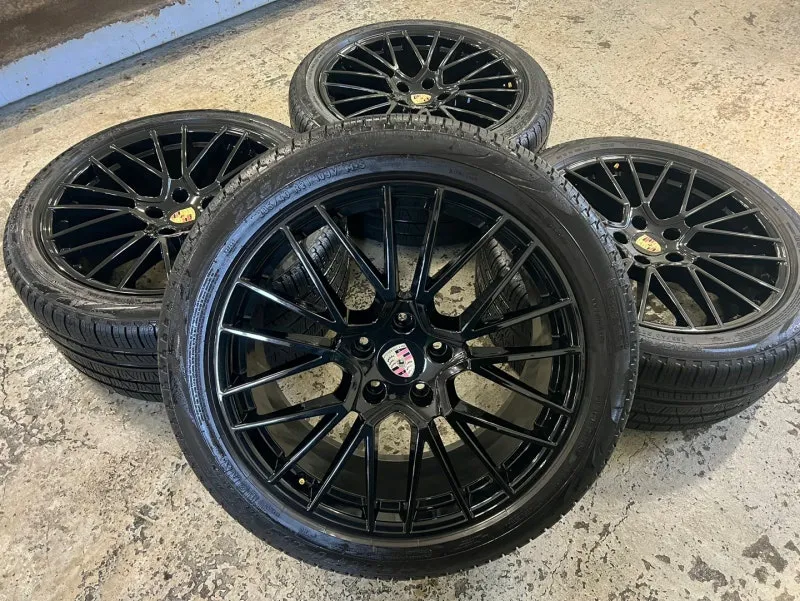 Porsche Cayenneのホイールリペア・塗装事例 施工写真 3-2