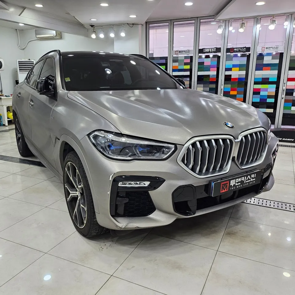 BMW X6のカーラッピング事例|マットカーキグリーン 施工写真 2-1