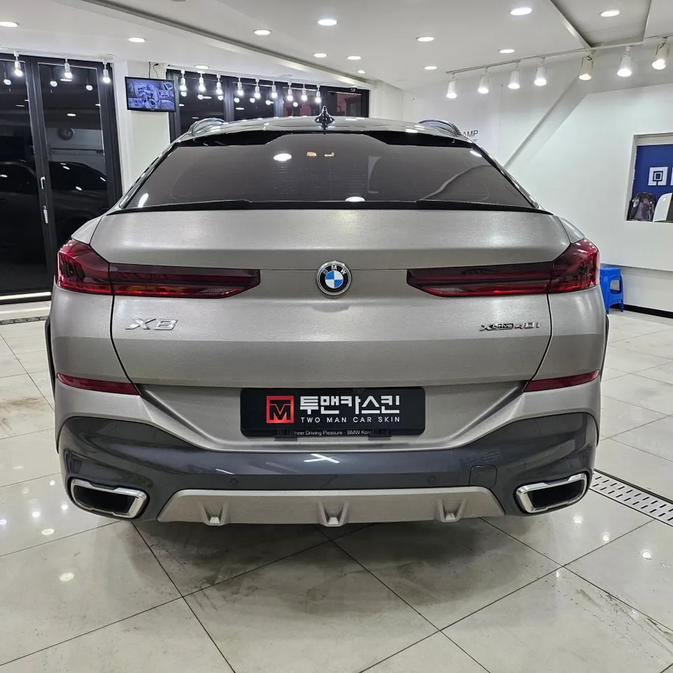 BMW X6のカーラッピング事例|マットカーキグリーン 施工写真 1-2