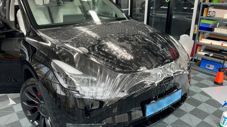 Tesla Model Y PPF施工事例｜費用目安と仕上がり 施工写真 2-1