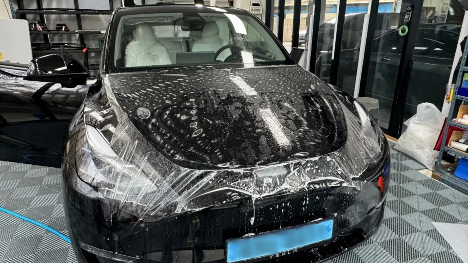 Tesla Model Y PPF施工事例｜費用目安と仕上がり 施工写真 3-1