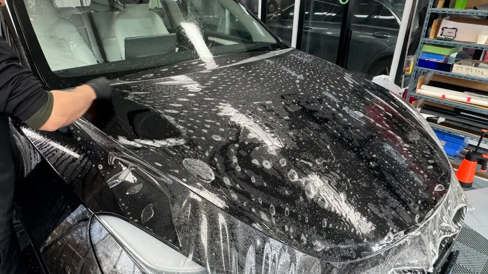 Tesla Model Y PPF施工事例｜費用目安と仕上がり 施工写真 1-2