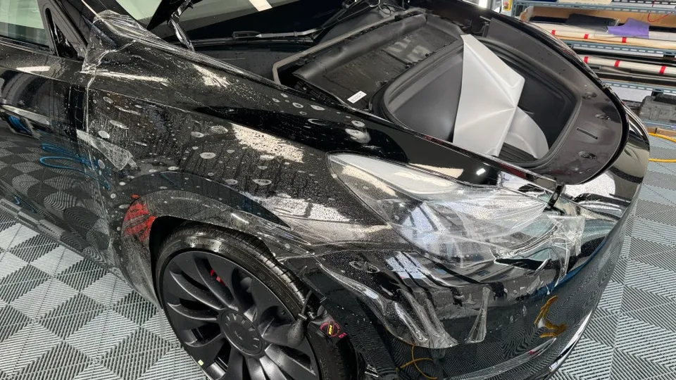 Tesla Model Y PPF施工事例｜費用目安と仕上がり 施工写真 3-2