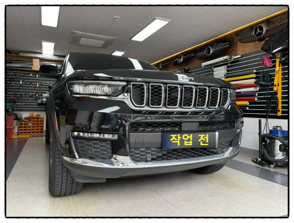 Jeep Grand Cherokeeのカーラッピング事例|費用目安・仕上がり 施工写真 1-3