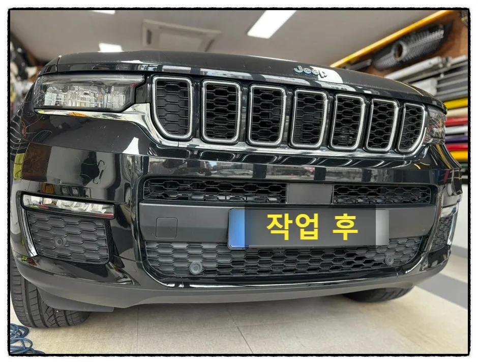 Jeep Grand Cherokeeのカーラッピング事例|費用目安・仕上がり 施工写真 2-3