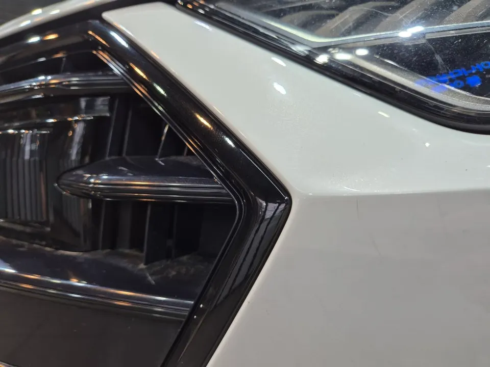 Audi A7のカーラッピング事例｜クロームメッキのブラックアウト化 施工写真 1-3