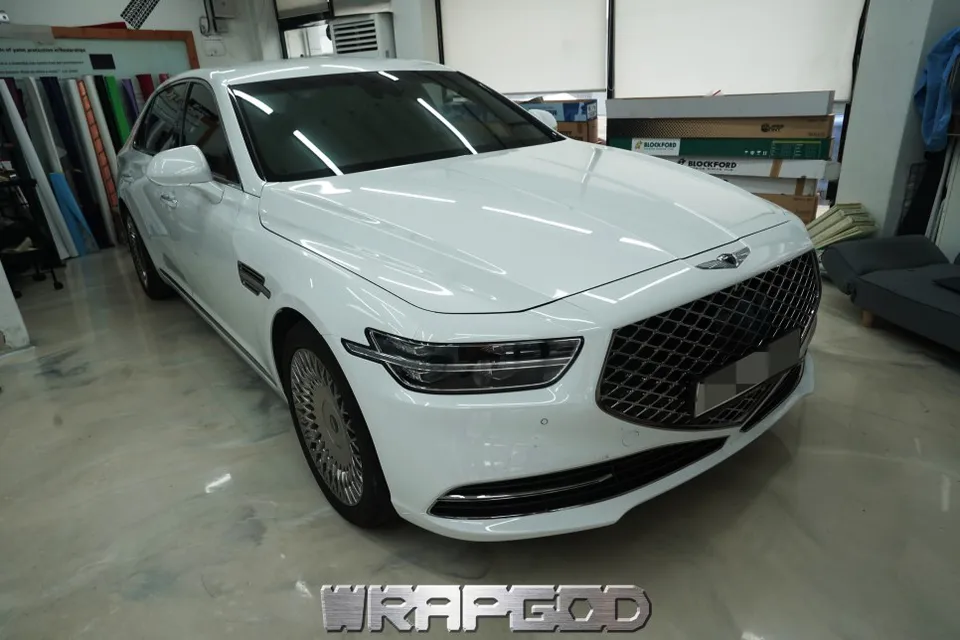 Genesis G90のカーラッピング事例|ユ-グブラックの高級感 施工写真 1-1