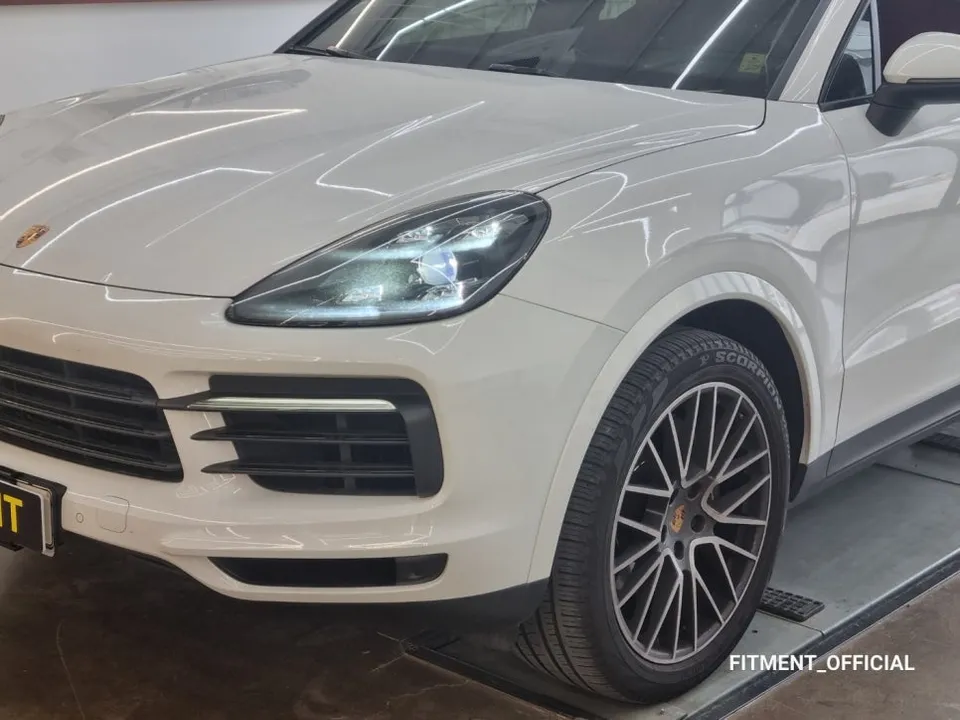 Porsche Cayenne CoupeのAndroid Auto・CarPlay取付事例 施工写真 5