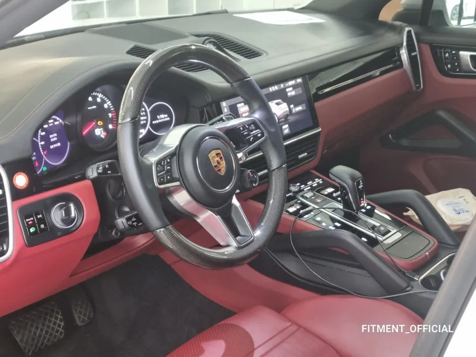 Porsche Cayenne CoupeのAndroid Auto・CarPlay取付事例 施工写真 6
