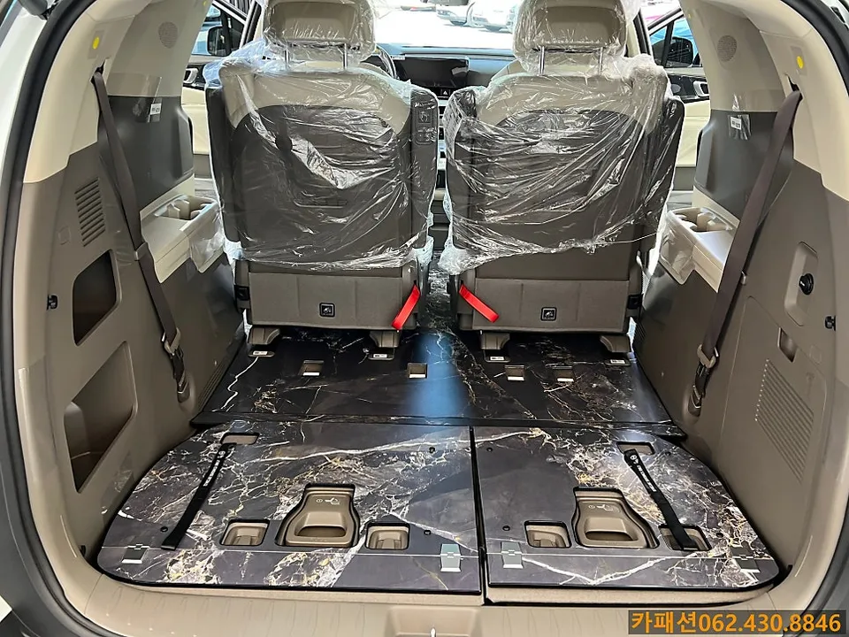 Kia Carnival 4th Gen vinyl wrap - Kia Carnival 4th Gen Vinyl Wrap Review: Cost & Results photo 4