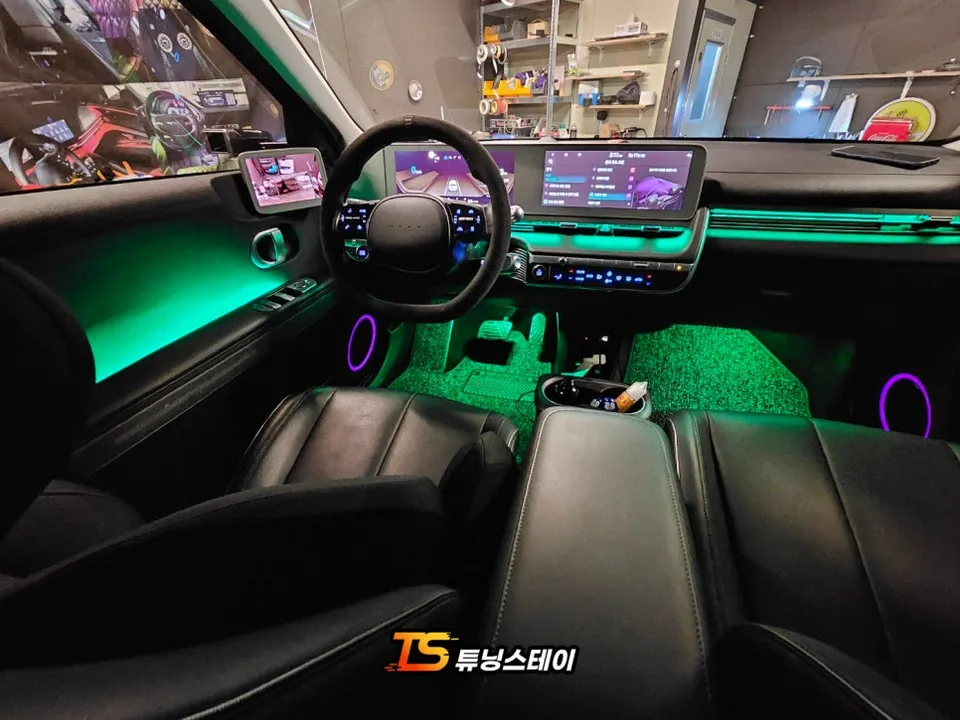 Hyundai IONIQ 5 ambient lighting - Hyundai IONIQ 5 Ambient Lighting Review — Under $400 photo 3