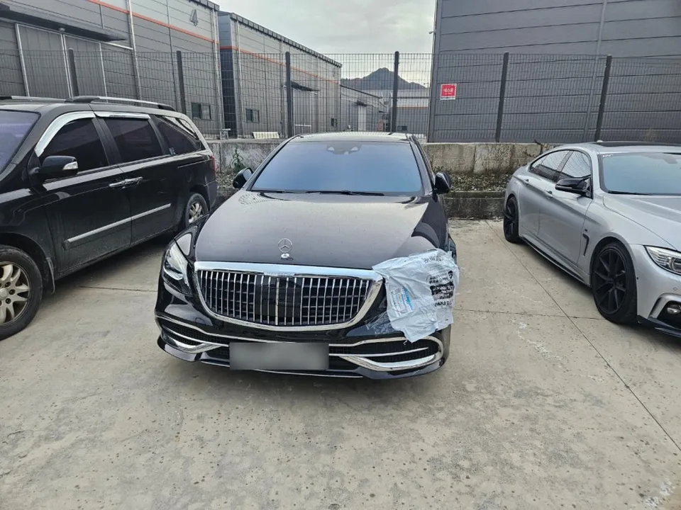 Mercedes-Benz S-Class W222 body kit installation result
