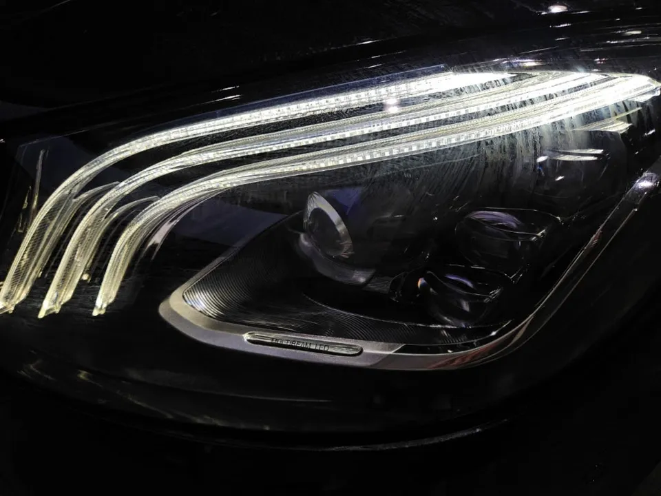 Mercedes-Benz S-Class W222 Body Kit Installation Review photo 9