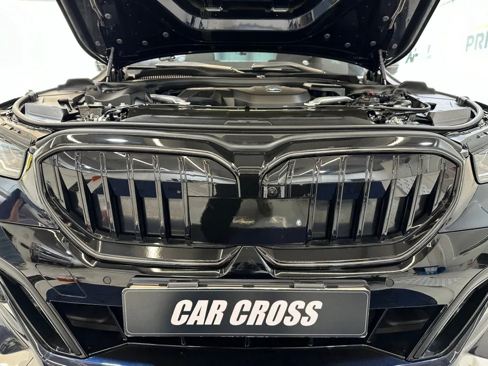 BMW G60 カーラッピング事例｜費用目安・仕上がり 施工写真 2-3