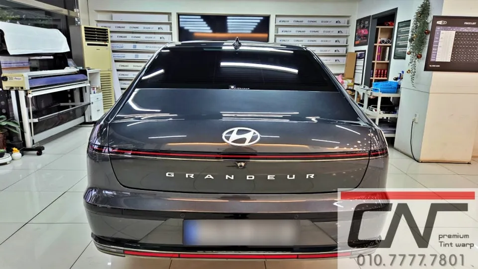 Hyundai Grandeur GN7のカーフィルム施工事例|クリアな視界と快適性 施工写真 4-2