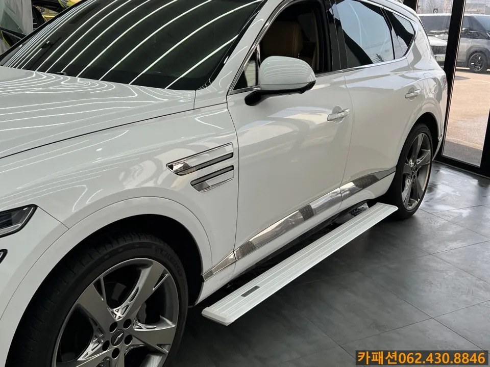Genesis GV80 body kit installation result