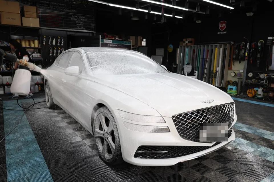 Genesis G80のガラスコーティング事例|韓国での施工例 施工写真 3-1