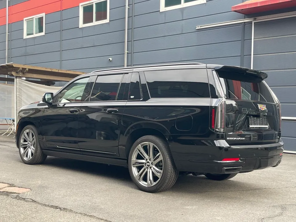Cadillac Escalade wheel repair - Cadillac Escalade Wheel Repair & Painting Review photo 4