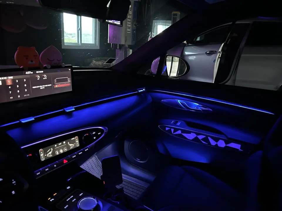 Genesis GV70 Ambient Lighting Review — Enhanced Interior Mood After