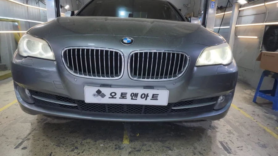 BMW 5 Series F10 body repair - BMW 5 Series F10 Headlight Repair Review photo 3