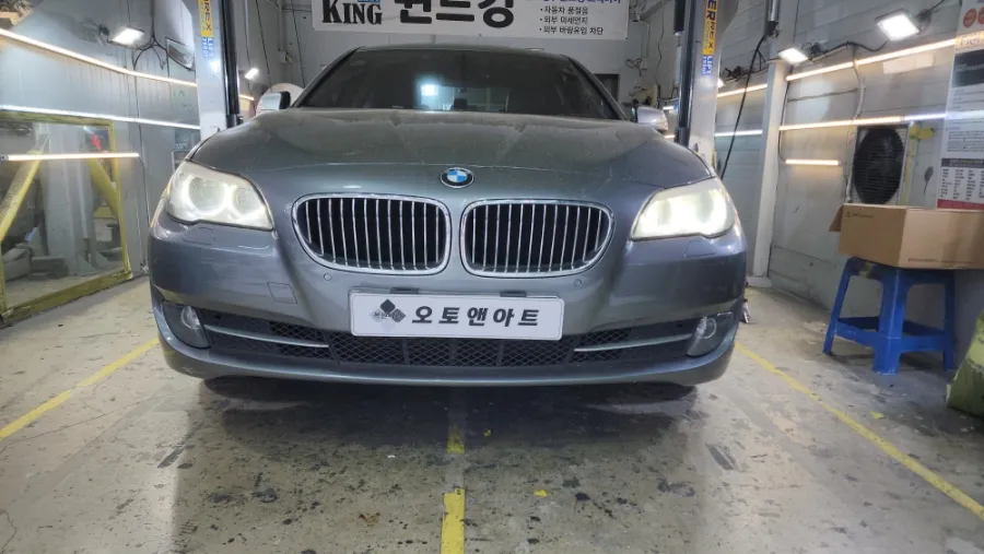 BMW 5 Series F10 body repair - BMW 5 Series F10 Headlight Repair Review photo 4