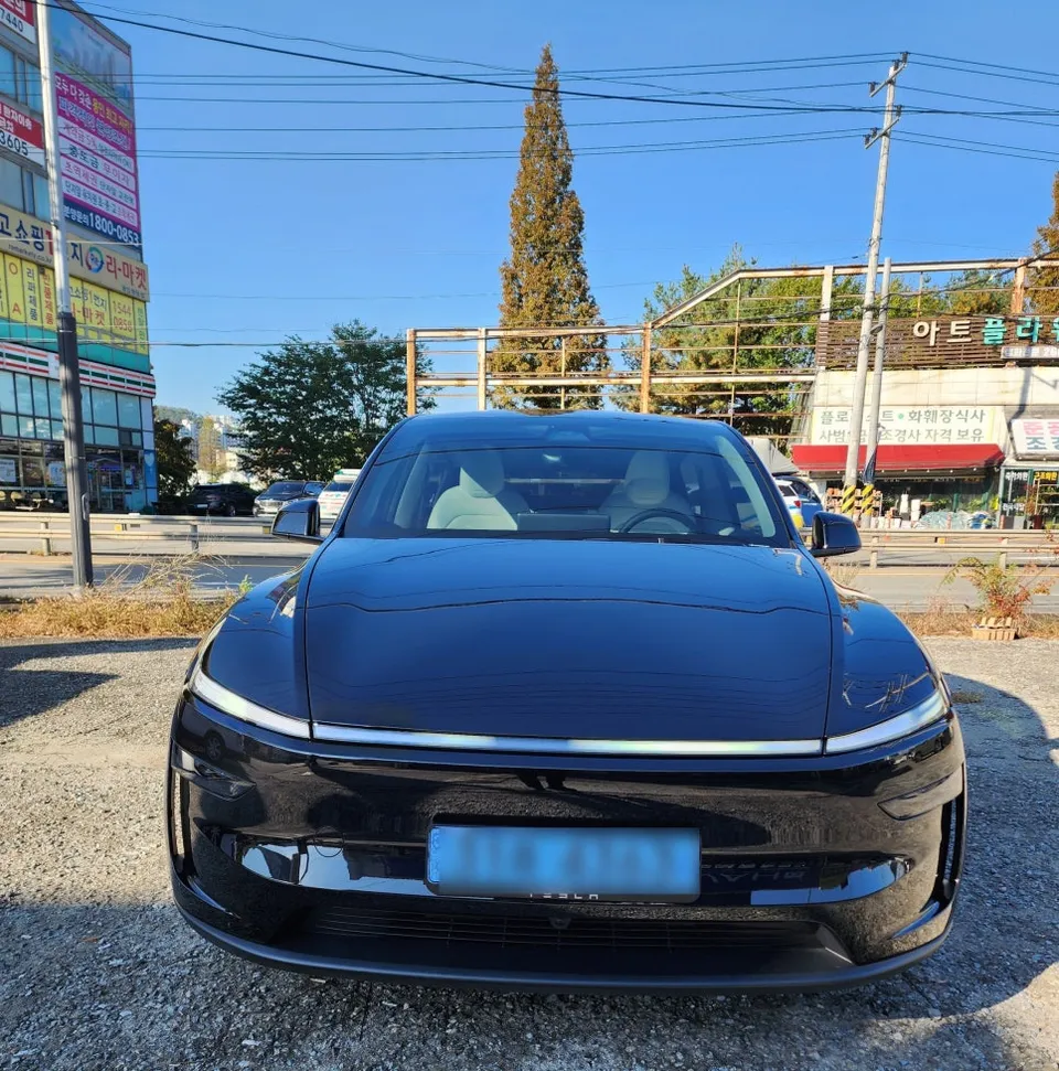 Tesla Model Y PPF施工事例｜費用目安と仕上がり 施工写真 1-2