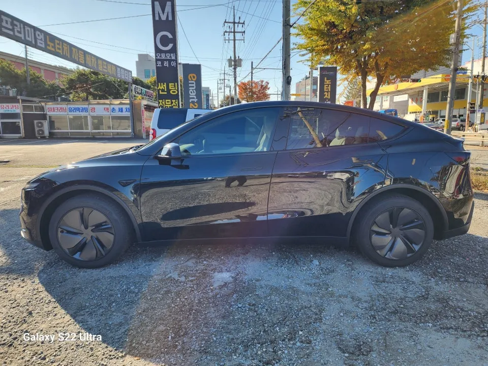 Tesla Model Y PPF施工事例｜費用目安と仕上がり 施工写真 1-3