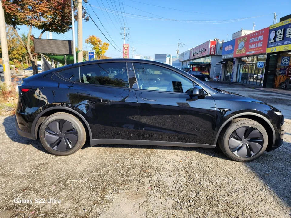 Tesla Model Y PPF施工事例｜費用目安と仕上がり 施工写真 2-3