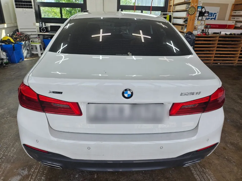 BMW 5 Seriesのドラレコ取付事例｜費用目安・仕上がり 写真