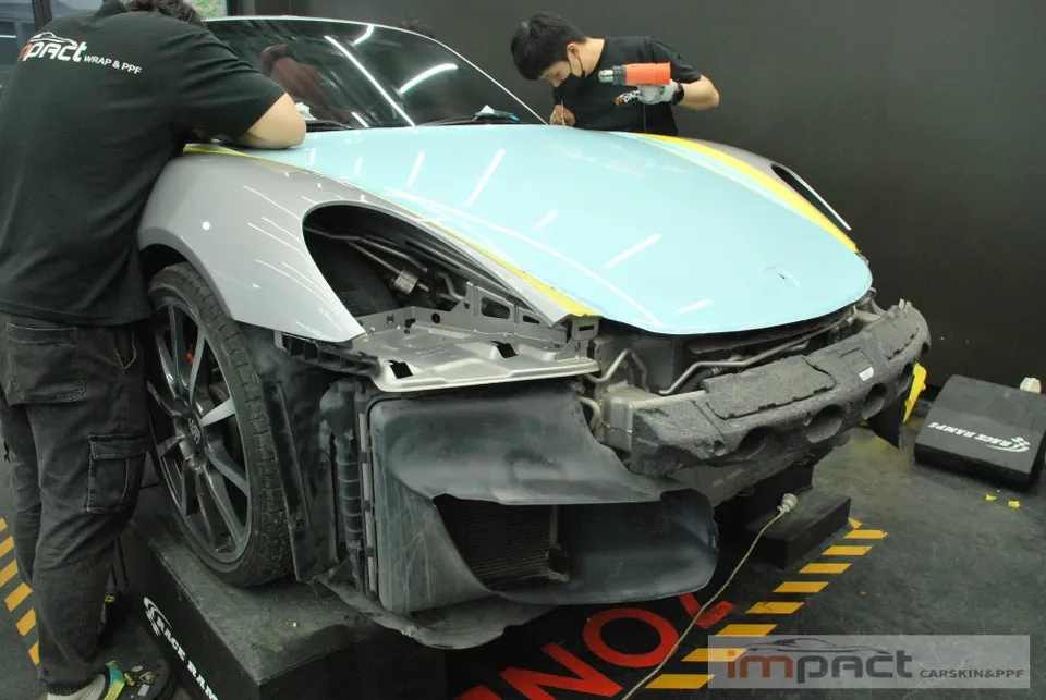ポルシェ ボクスターのカーラッピング事例|費用目安・仕上がり 施工写真 3-2