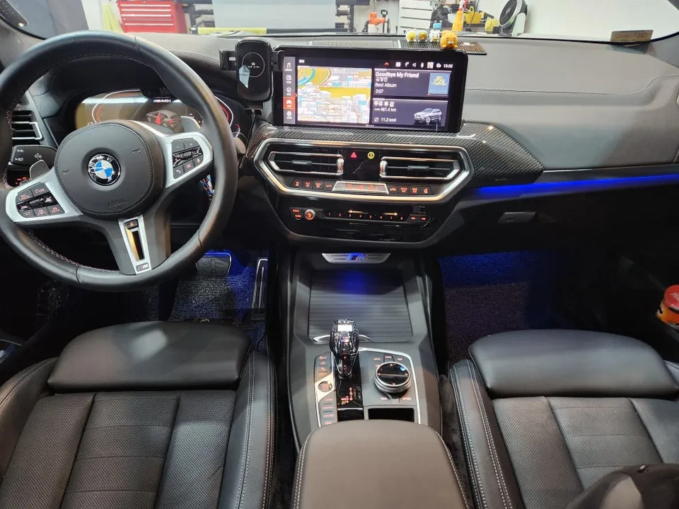BMW X3のカーラッピング事例|クロームdeleteと室内ラッピング 施工写真 4-1