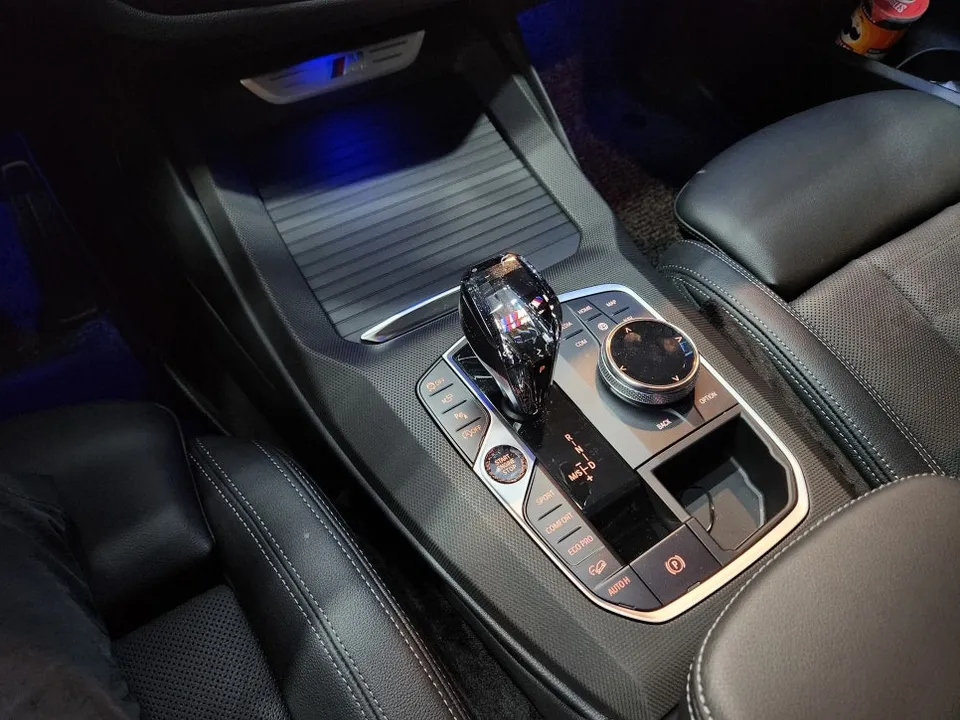 BMW X3のカーラッピング事例|クロームdeleteと室内ラッピング 施工写真 2-2