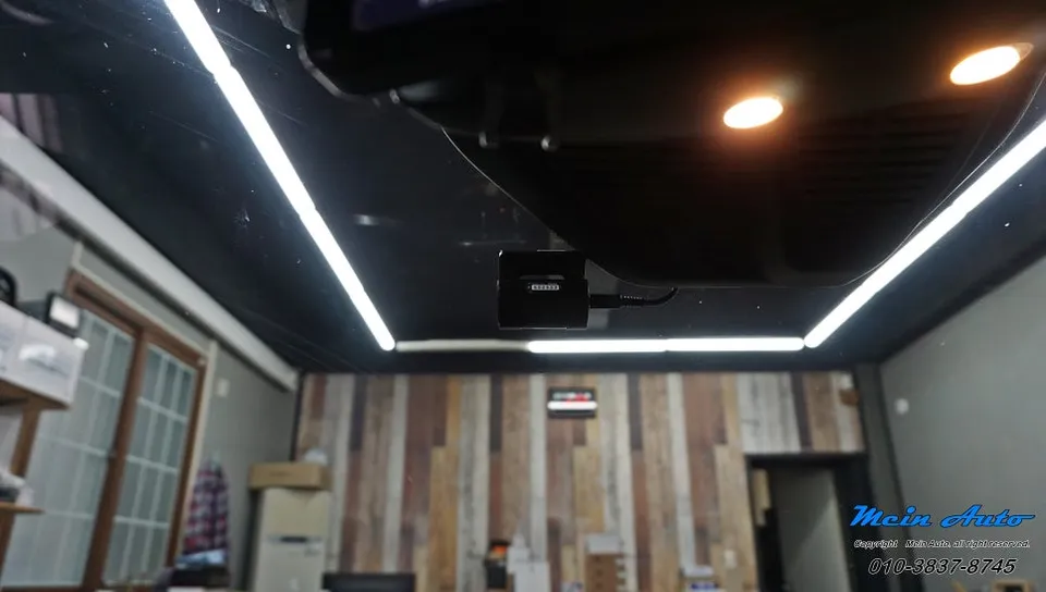 Mercedes-Benz C-Class dash cam - Mercedes-Benz C-Class Dash Cam Installation Review photo 4