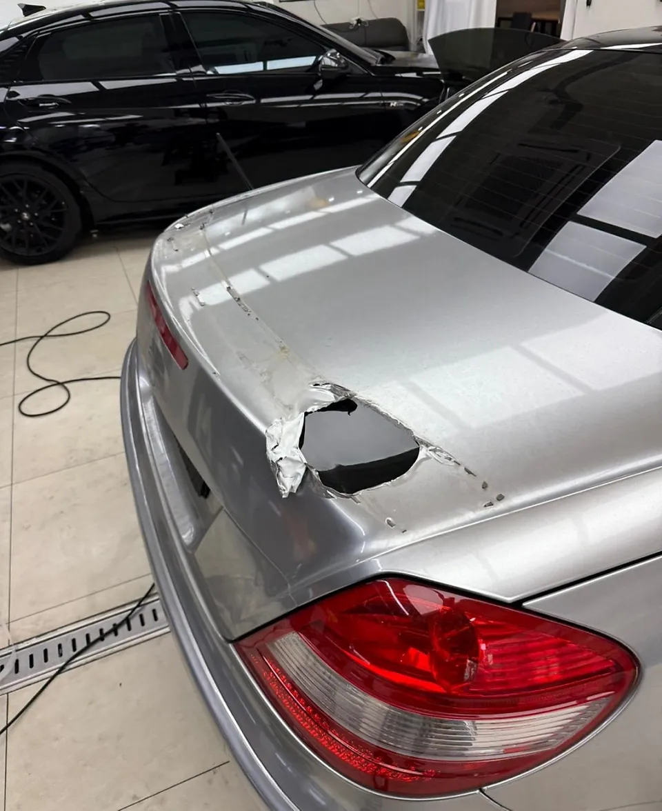 Mercedes-Benz SLKのカーラッピング事例|費用目安・仕上がり 施工写真 3-2