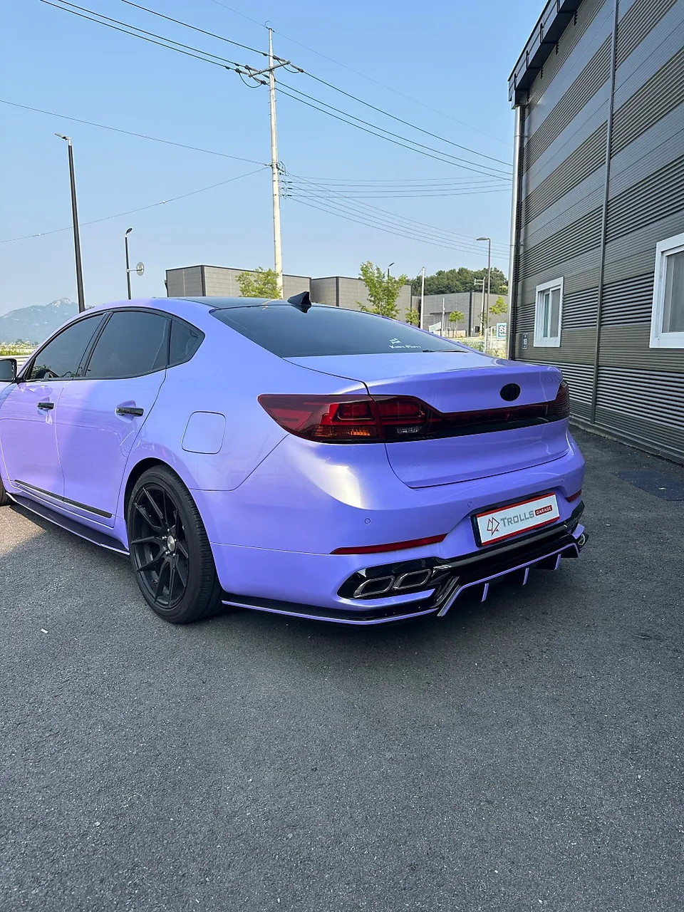 Kia K7のカーラッピング事例｜タイニボット製パープルライトニング 施工写真 3-3