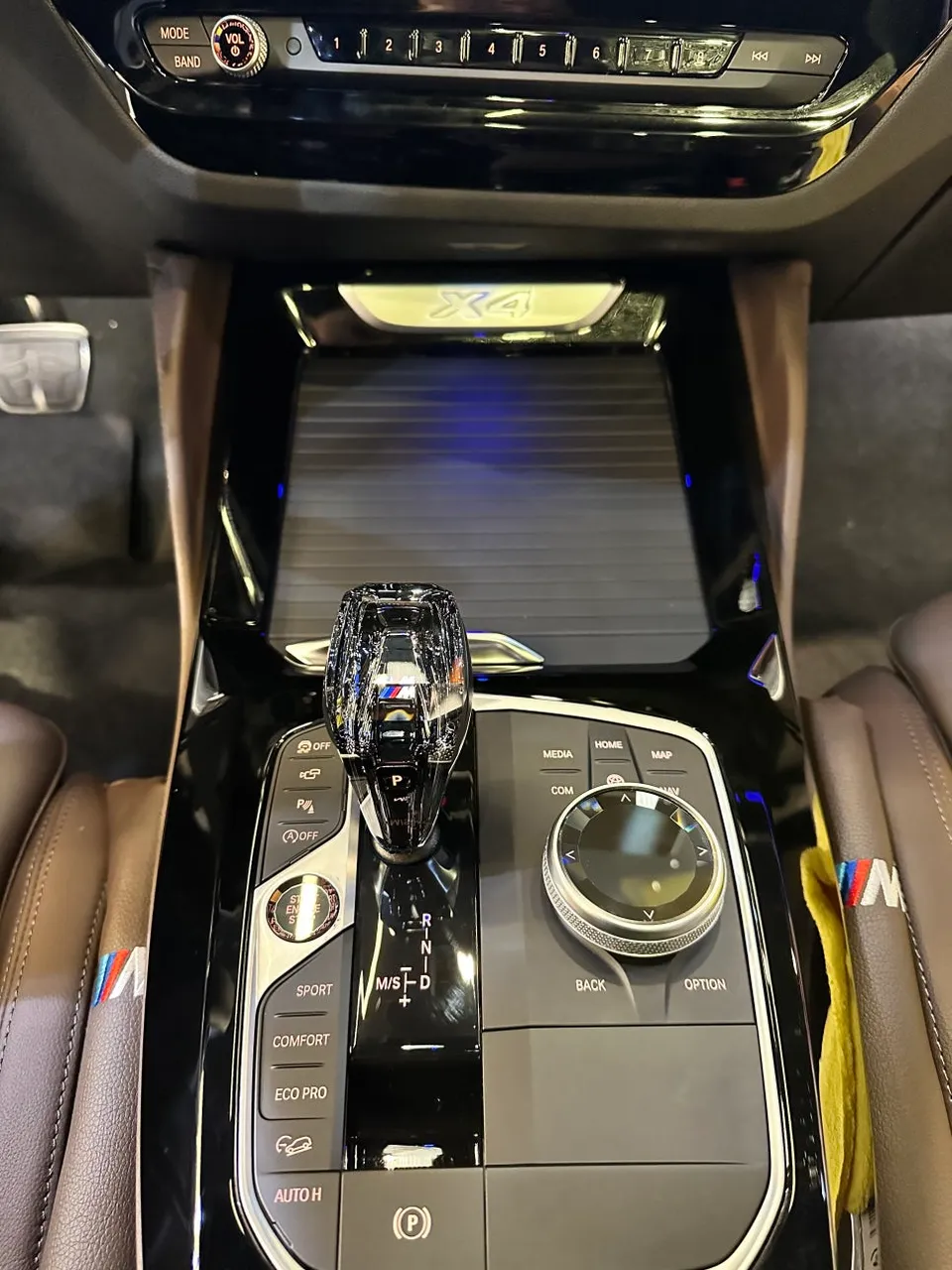 BMW X4 G02 steering wheel - BMW X4 Custom Steering Wheel Upgrade Review photo 5