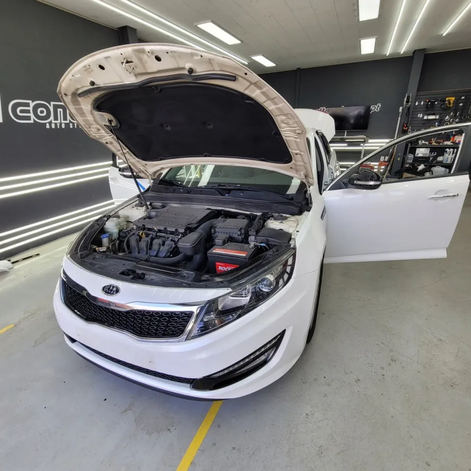 Kia K5のカーラッピング事例|費用目安・仕上がり 施工写真 2-3