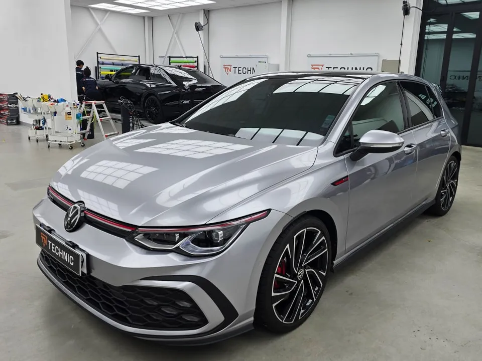 Volkswagen Golf vinyl wrap - Volkswagen Golf Vinyl Wrap Review: Cost & Results photo 3